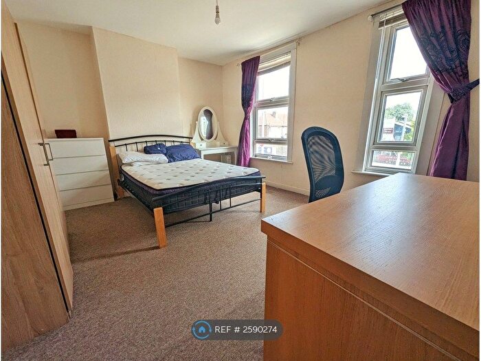 1 Bedroom Flat To Rent In Chilwell Road, Beeston, Nottingham, NG9