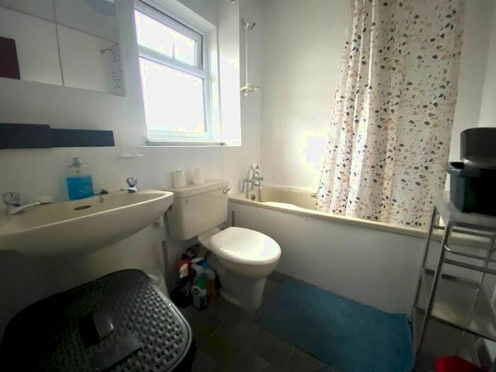 1 Bedroom Terraced House To Rent In Waterside, Uxbridge, UB8