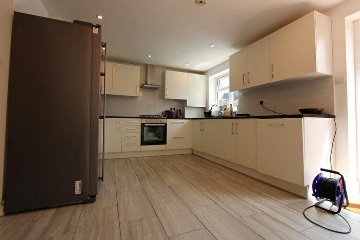 4 Bedroom Terraced House To Rent In Edgehill Road, Mitcham, Merton, CR4