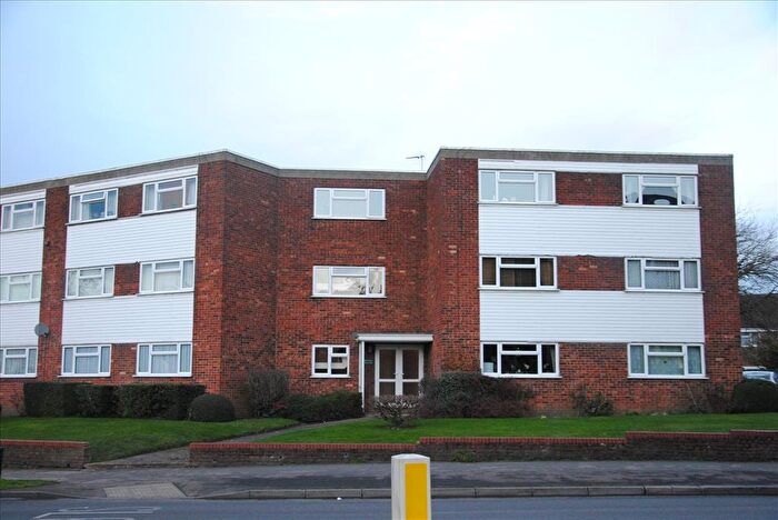 2 Bedroom Flat To Rent In Heath Hall, Baldock, Herts, SG7
