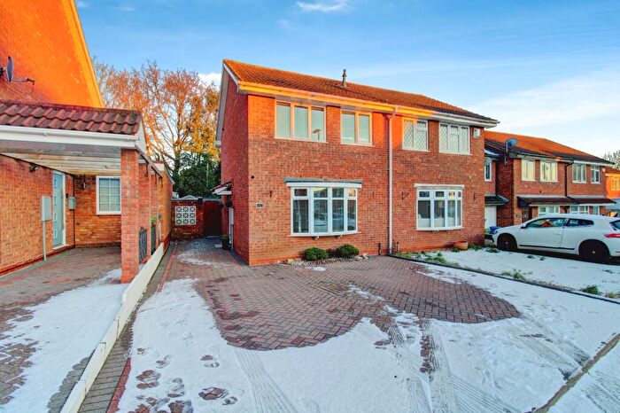 3 Bedroom Semi-Detached House For Sale In Lintly, Tamworth, B77