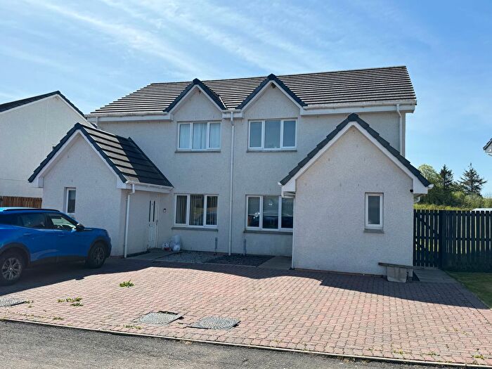 3 Bedroom Semi-Detached House For Sale In Goldcrest Crescent, Lesmahagow, Lanark, Lanarkshire, ML11
