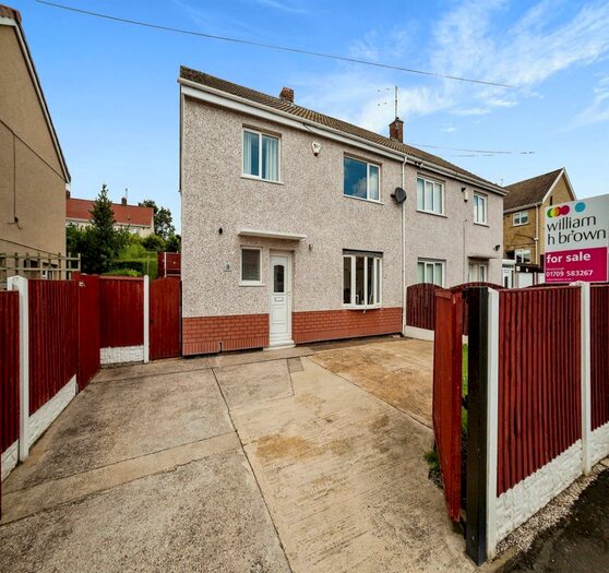 4 Bedroom Semi-Detached House To Rent In Clayfield Avenue, Mexborough, Rotherham, S64