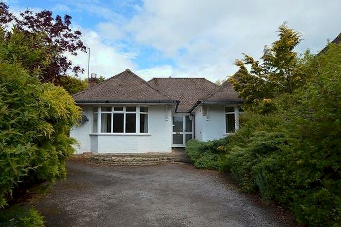 3 Bedroom Bungalow To Rent In Bedroom Property In Cranleigh, GU6