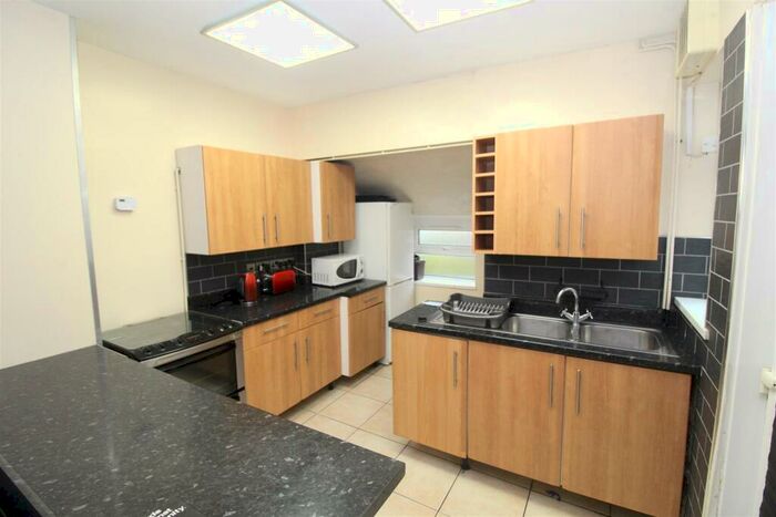 5 Bedroom House To Rent In Tewkesbury Street, Cathays, Cardiff, CF24