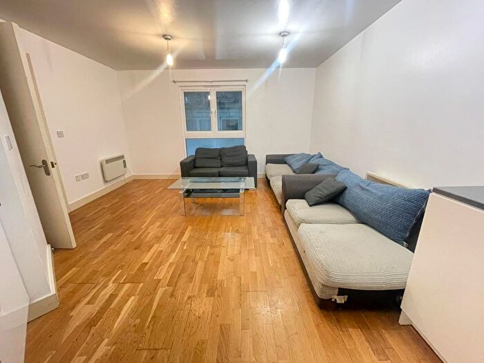 1 Bedroom Flat To Rent In Bellevue Court, A High Road, London, N22