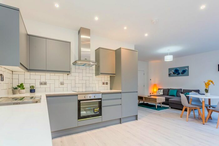 2 Bedroom Flat To Rent In Apartment, Suffolk House, Silver Street, Hull, HU1