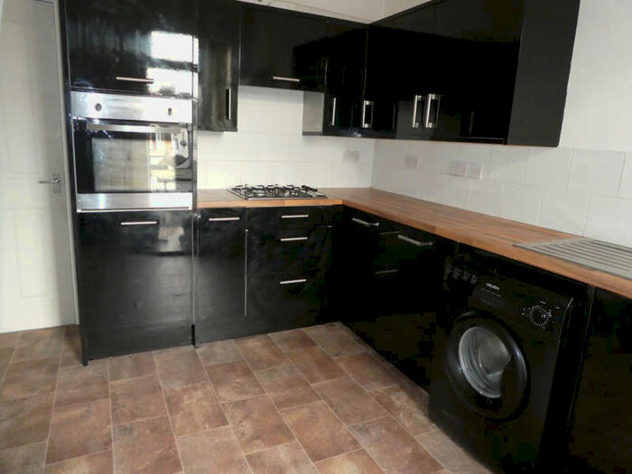 1 Bedroom Flat To Rent In Flat A Holderness Road, Hull, HU9