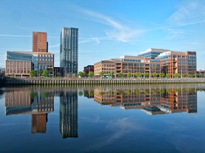 1 Bedroom Apartment To Rent In Solasta Riverside, Clyde Place, Glasgow, G5