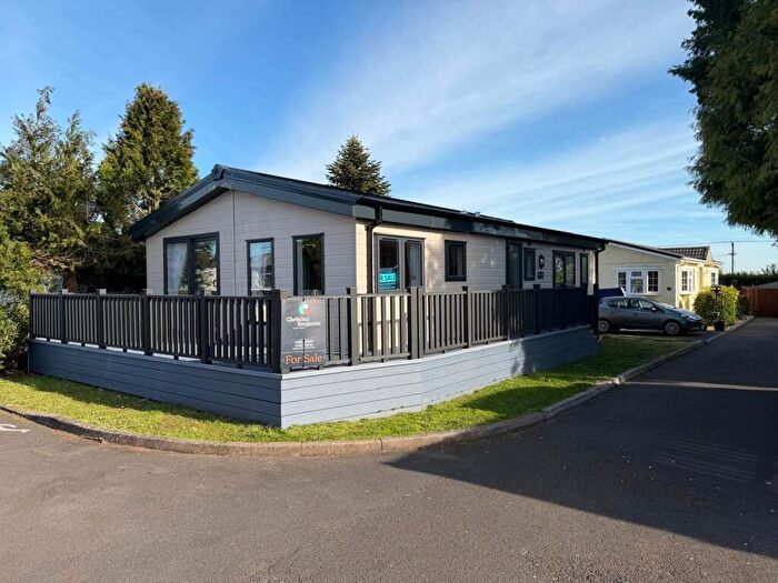 2 Bedroom Park Home For Sale In Meysey Hampton, Cirencester, GL7