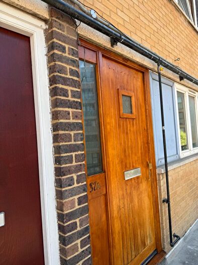 2 Bedroom Flat To Rent In Norman Road, London, SE10