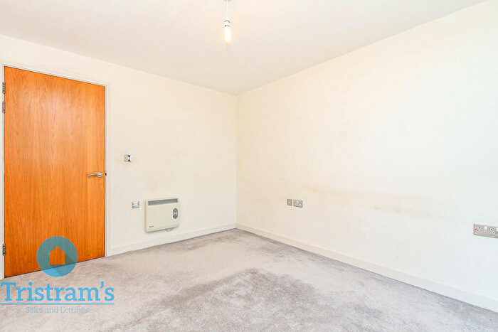 2 Bedroom Apartment To Rent In The Ice House, Bolero Square, NG1