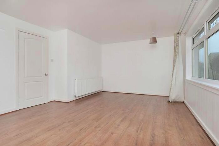 2 Bedroom Flat To Rent In Burnhead Loan, Edinburgh, EH16