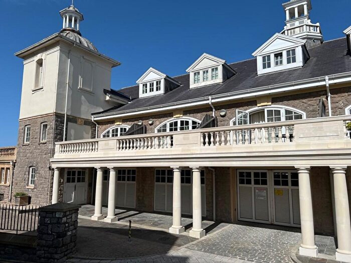 1 Bedroom Apartment To Rent In Knightstone Causeway, BS23