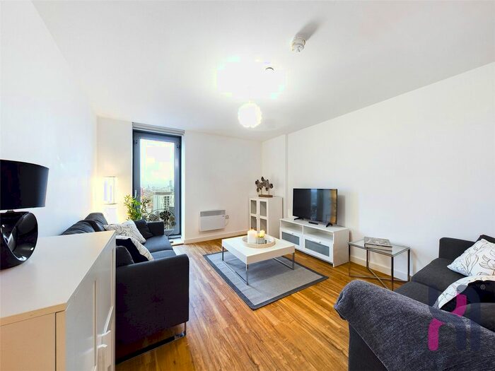 3 Bedroom Flat To Rent In Media City, Michigan Point Tower A, Michigan Avenue, Salford, M50