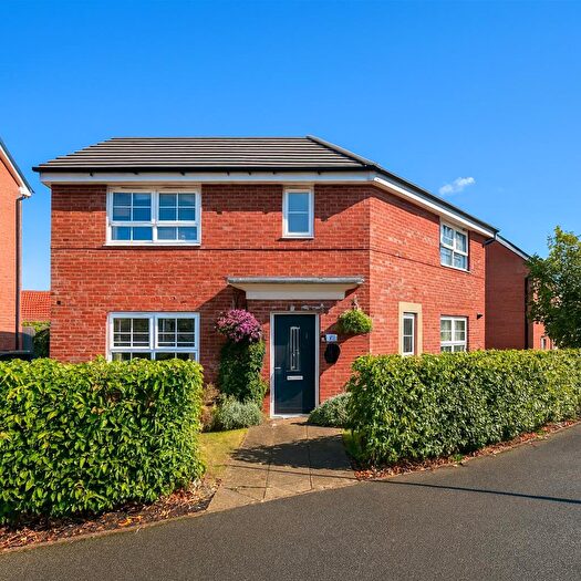 3 Bedroom Detached House For Sale In Clayhill Field, Wigston, LE18