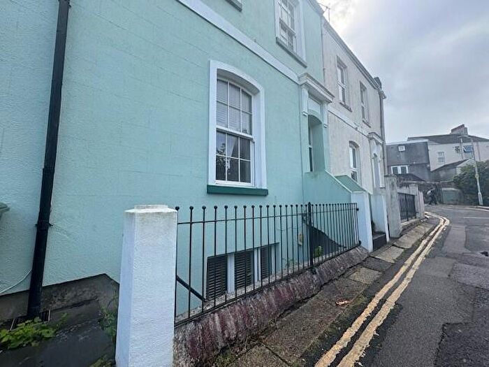 2 Bedroom Maisonette To Rent In Haystone Place, Plymouth, PL1