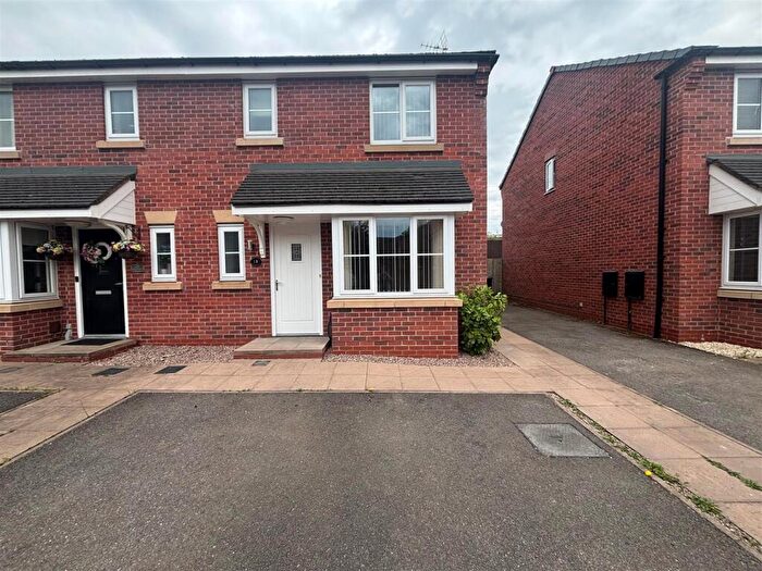 3 Bedroom Semi-Detached House To Rent In Kingfisher Crescent, Sandbach, CW11