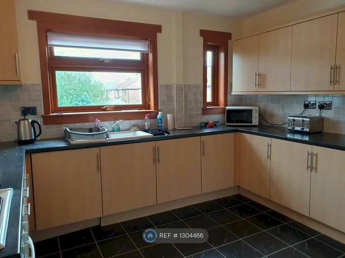 2 Bedroom Flat To Rent In Albert Avenue, Grangemouth FK3