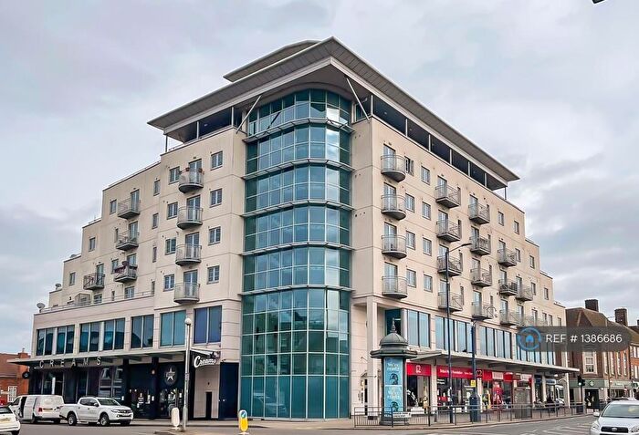 2 Bedroom Flat To Rent In Centurion House, Edgware, HA8