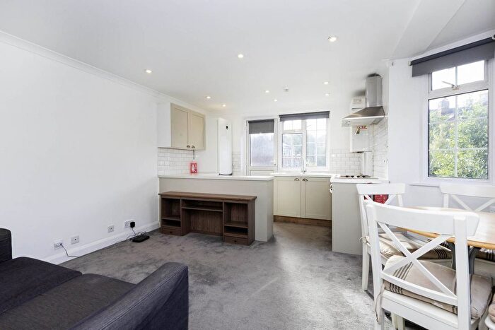 1 Bedroom Flat To Rent In Stanley Gardens, London, NW2