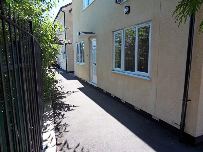 1 Bedroom Flat To Rent In Bath Road, BS30