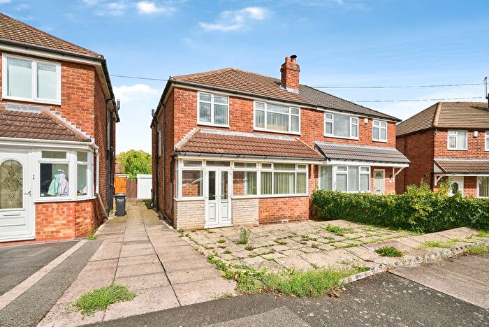 3 Bedroom Semi Detached House For Sale In Cherry Tree Avenue, Walsall, West Midlands, WS5