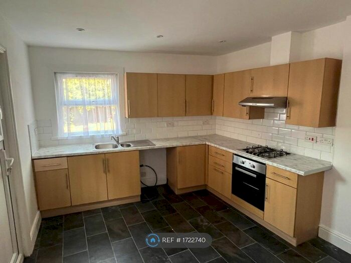 4 Bedroom Terraced House To Rent In Silvermere Road, London, SE6