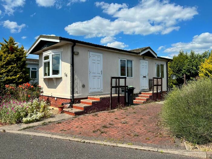 1 Bedroom Mobile/park Home For Sale In Rose Crescent, Pavenham Park, Pavenham, MK43