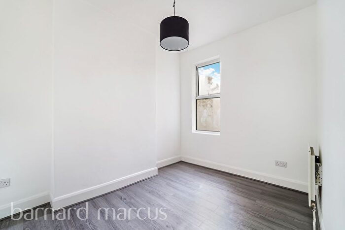 4 Bedroom Property To Rent In Devonshire Road, London, SW19