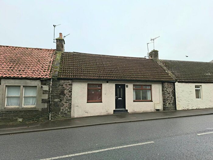 2 Bedroom Bungalow To Rent In Main Street, Leuchars, Fife, KY16