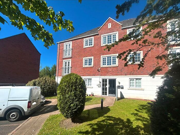 1 Bedroom Flat For Sale In Donnington Court, Dudley, DY1