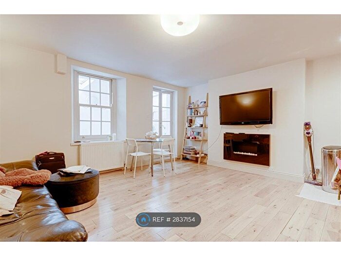 1 Bedroom Flat To Rent In Amwell St, London, EC1R