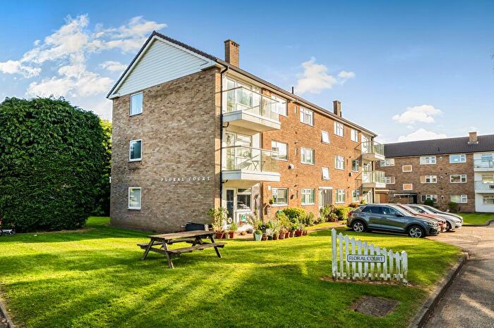 2 Bedroom Flat For Sale In Floral Court, Ashtead, KT21