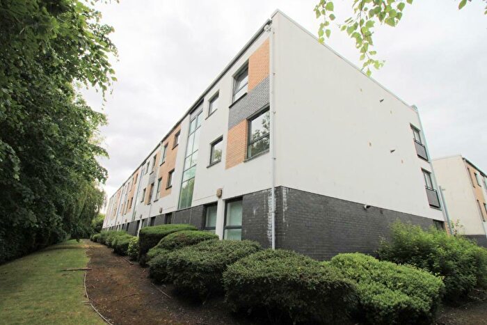 2 Bedroom Flat To Rent In Firpark Close, Glasgow, G31