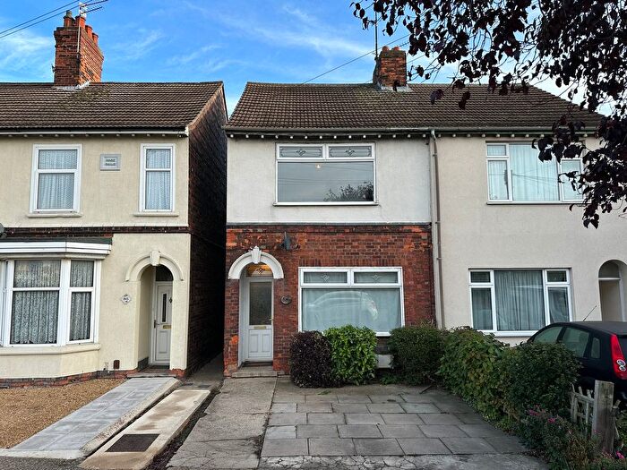 3 Bedroom Terraced House For Sale In Lincoln Road, Peterborough, PE1