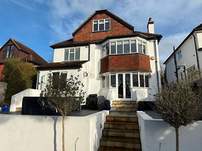 5 Bedroom Detached House To Rent In Coulsdon Court Road, Coulsdon, CR5