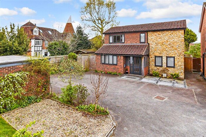 4 Bedroom Detached House For Sale In Ashford Road, Bearsted, Maidstone, Kent, ME14