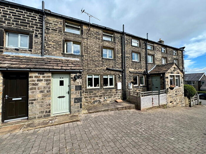2 Bedroom Terraced House For Sale In St. Georges Road, Scholes, Holmfirth, HD9
