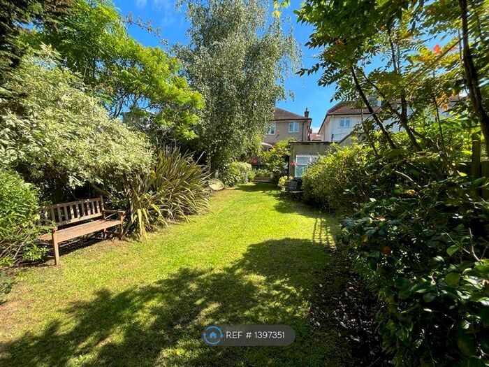 3 Bedroom Semi-Detached House To Rent In Westwood Park, London, SE23