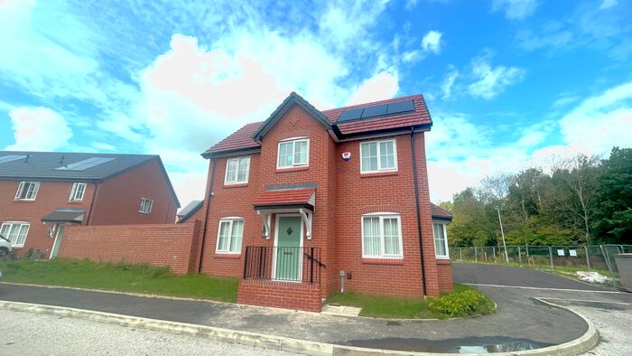 3 Bedroom Detached House To Rent In Saunton Avenue, Preston, PR2