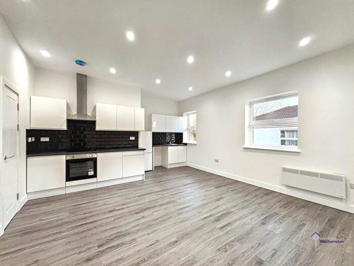1 Bedroom Flat To Rent In Shirley Road, Southampton, SO15