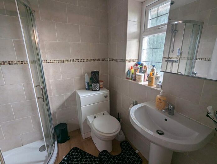 4 Bedroom House To Rent In Milbank Road, West End, Darlington, DL3