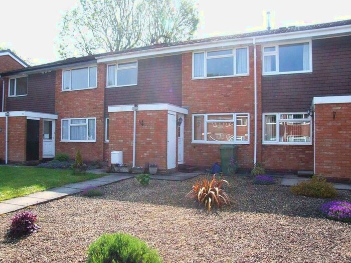 2 Bedroom Flat To Rent In Overton Close, Hall Green, Birmingham, B28