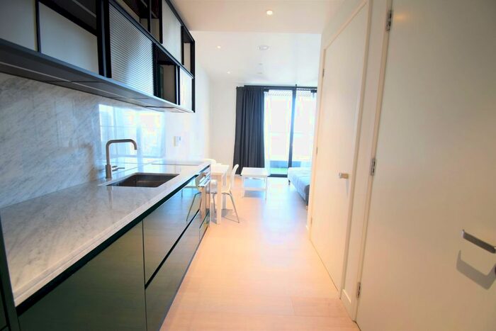Studio To Rent In Marsh Wall, London, E14
