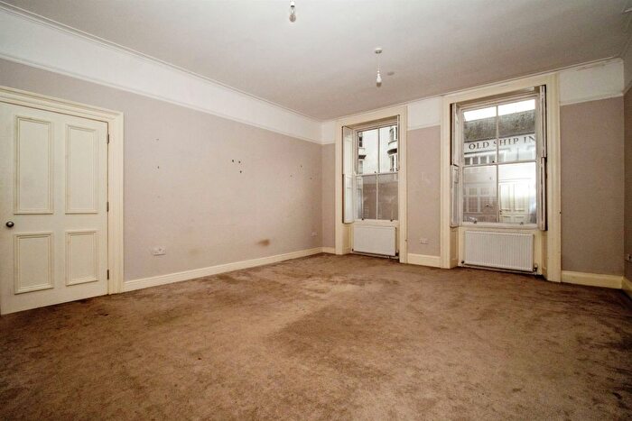 1 Bedroom Flat For Sale In Salisbury Mews, High Street, Fordington, Dorchester, DT1