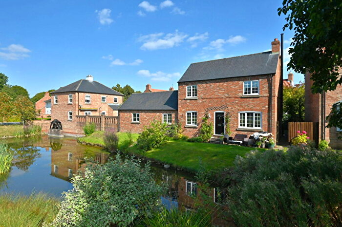 3 Bedroom Detached House For Sale In Watermill Croft, North Stainley, HG4