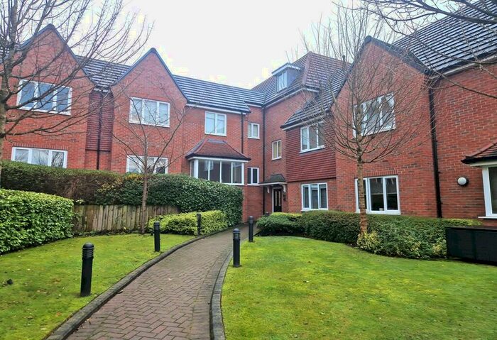 2 Bedroom Apartment To Rent In Apartment, Highbridge Court, Sutton Coldfield, West Midlands, B72