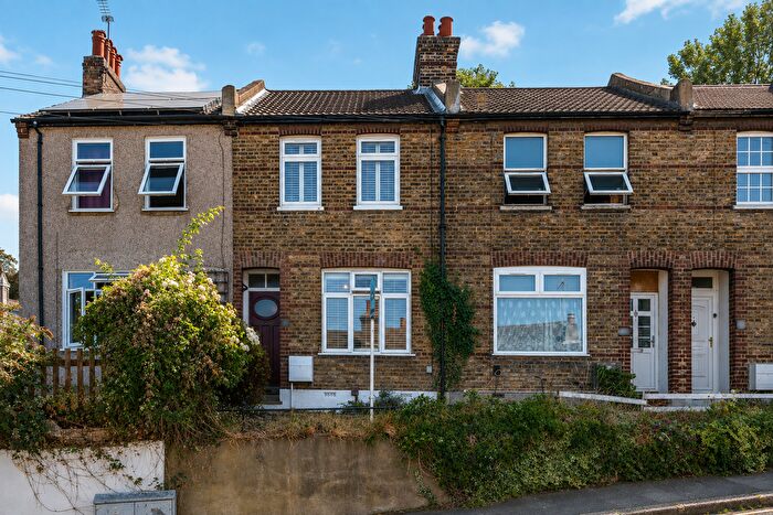 3 Bedroom Terraced House For Sale In Mount Pleasant Road, Dartford, DA1