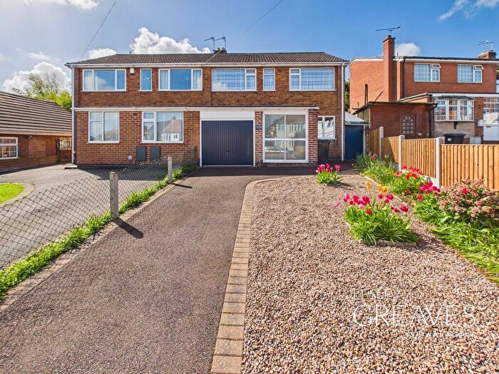 3 Bedroom Semi Detached House For Sale In Foxhill Road, Carlton, Nottingham, NG4